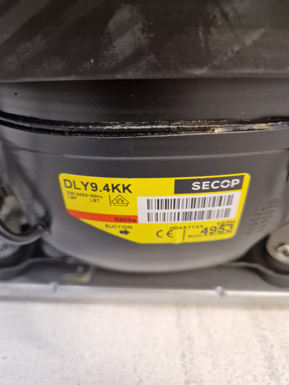 Nyare självavfrostande frysskåp.