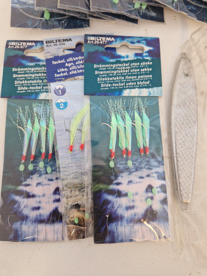 Diverse häcklor,  tackel och pilkar.