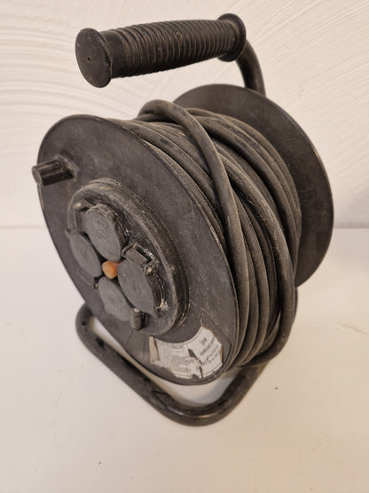 Sladdlampa & 25m kabelvinda