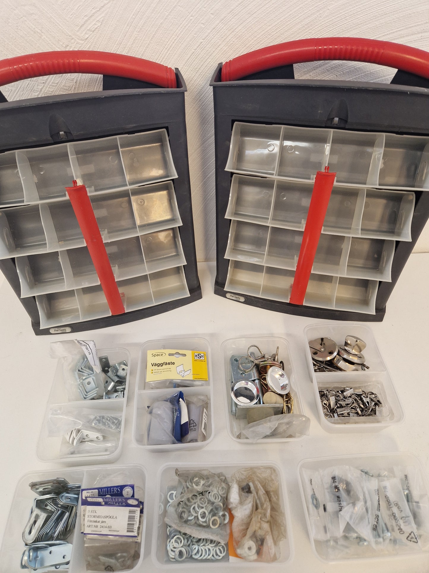 Sortimentlådor med diverse "braoha"