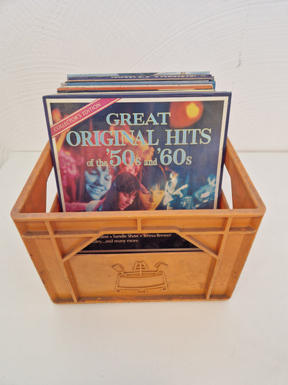 LP-skivor i läskback, blandad musik