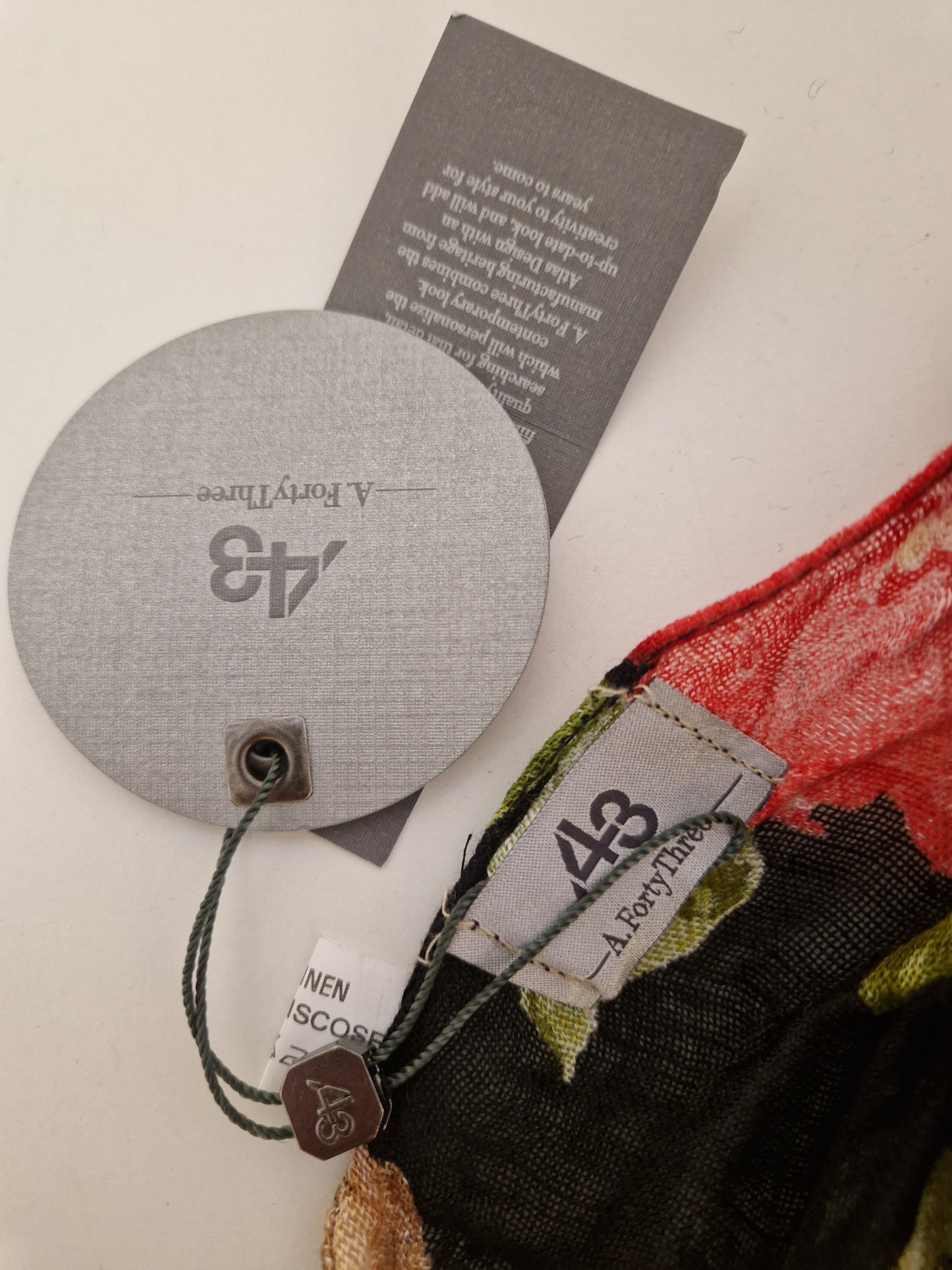 25st blommiga scarves. Nya i förpackning