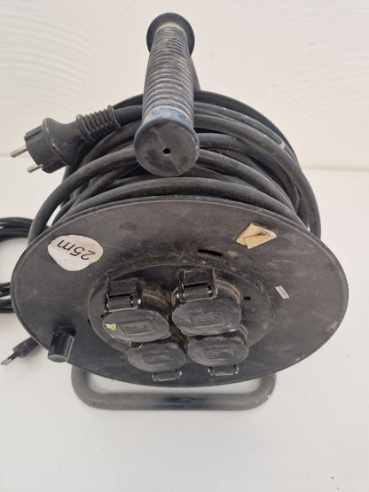 25meters kabelvinda & sladdlampa 230V