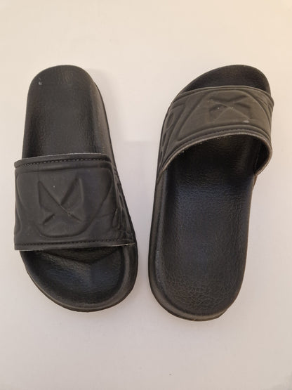 Träningsskor och badskor stl. 36, 35 & 35