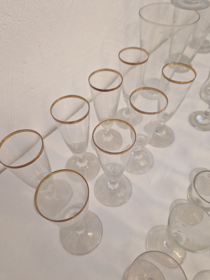 Diverse glas enligt beskrivning