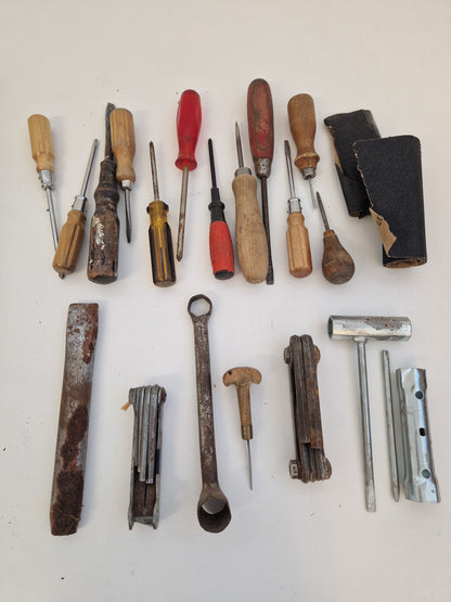 Verktygslåda med div verktyg