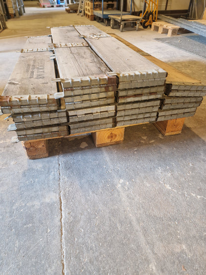 Parti  pallkragar för 1/2-pall