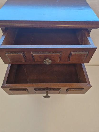 Sängmöbel med lådor