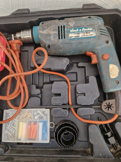 Black & Decker borrmaskin med tillbehör