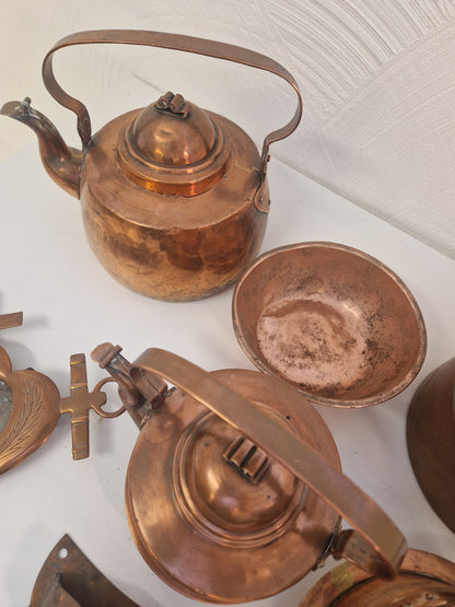 Div. kopparkannor, gryta, skål mm