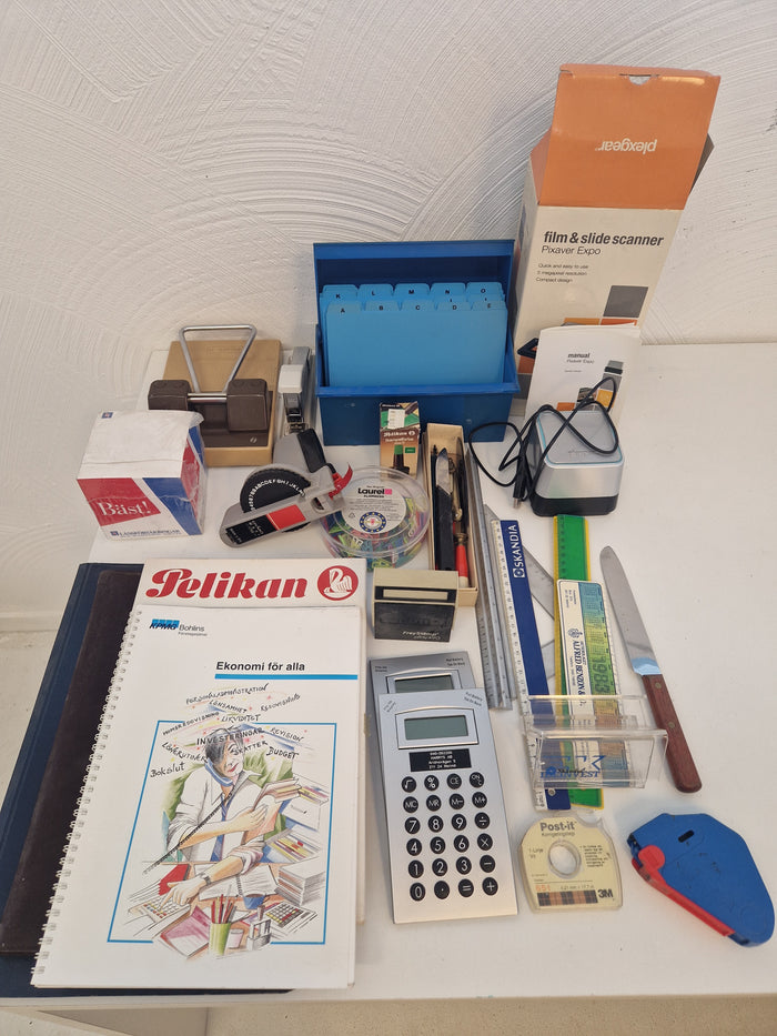 Diverse kontorsrelaterade prylar
