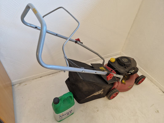 Gräsklippare med uppsamlare