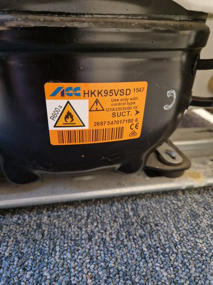 Frysskåp i fullhöjd "No frost"